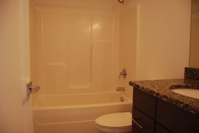 Building Photo - 1109 Porter St