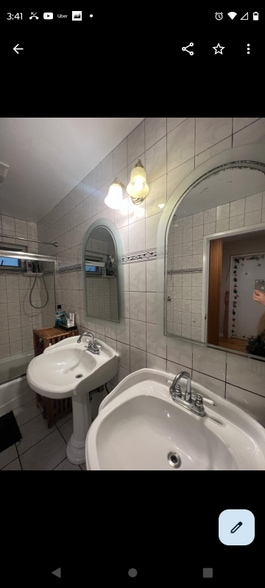 Building Photo - 215 Dennis Dr