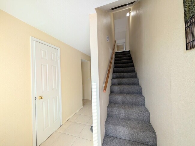 Building Photo - 1118 15th St W