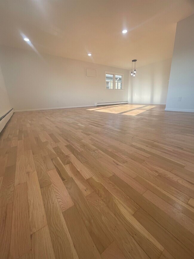 Primary Photo - 520 Avenue C