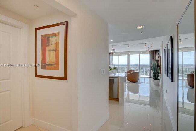 Building Photo - 1 N Ocean Blvd