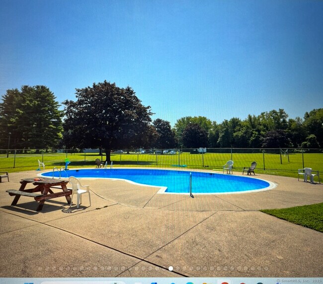 Building Photo - 16 Seymour Rd