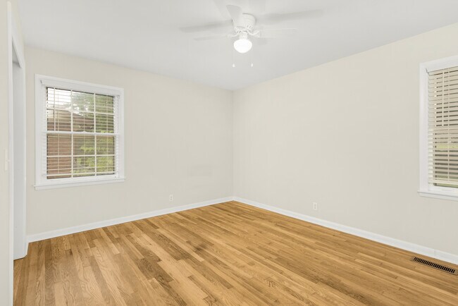 Building Photo - 11335 Chicamauga Trail SE