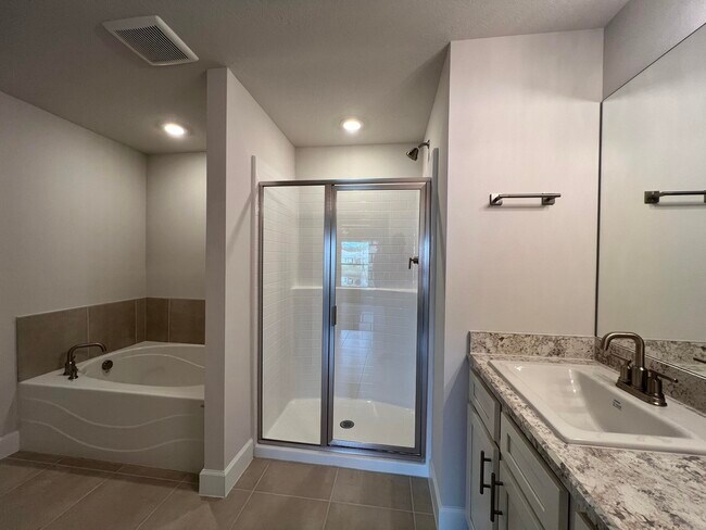 Building Photo - 8638 Giovanni Ave