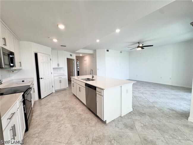 Building Photo - 15970 Grassland Ln