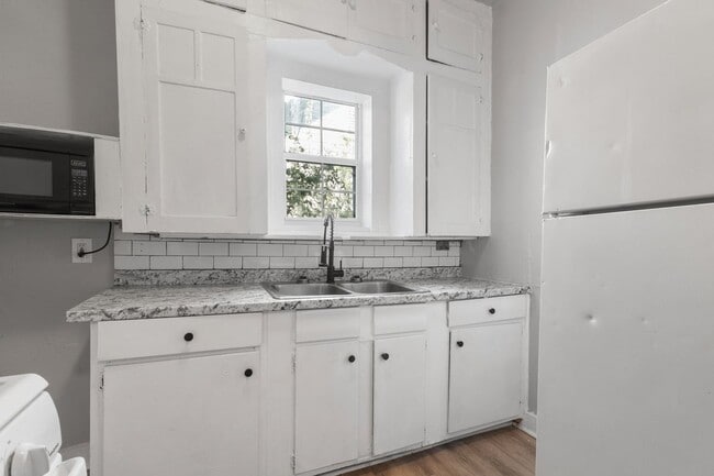 Building Photo - 614 Fulton Ave