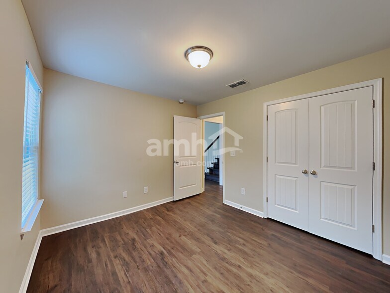 Building Photo - 2087 Longhunter Chase Dr