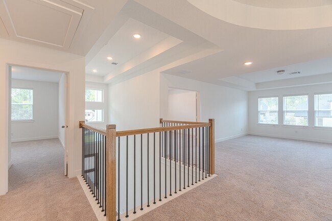 Building Photo - 215 Warbler Song Dr