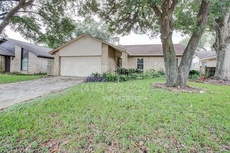 Building Photo - 2103 Goodwin Dr