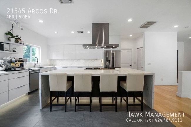 Building Photo - 21545 Arcos Dr