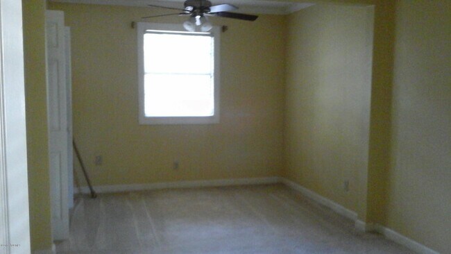 Building Photo - 957 Sea Island Pkwy