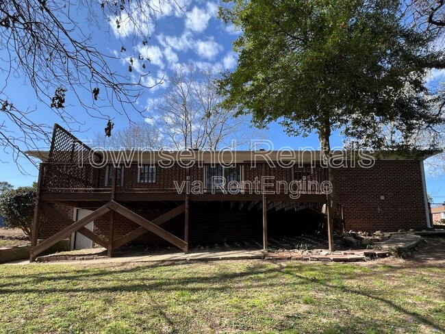 Building Photo - 718 Dandridge Dr