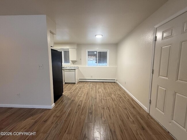 Building Photo - 441 N Flower St