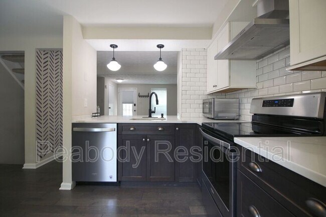Building Photo - 11916 Fieldthorn Ct
