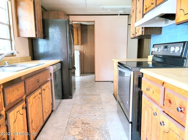 Building Photo - 7631 Timberwood Dr