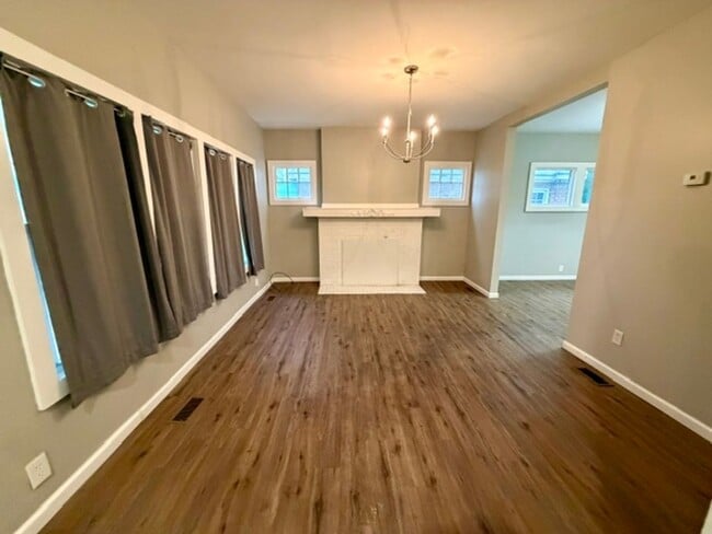 Building Photo - Completely Renovated 3-Bedroom Home for Lease - Call (313)429-3244