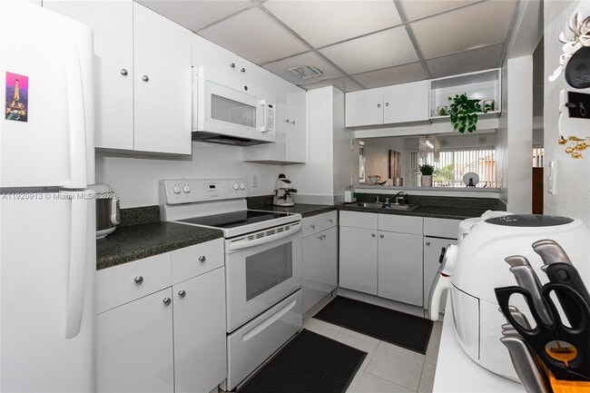 Building Photo - 245 NW 109th Ave