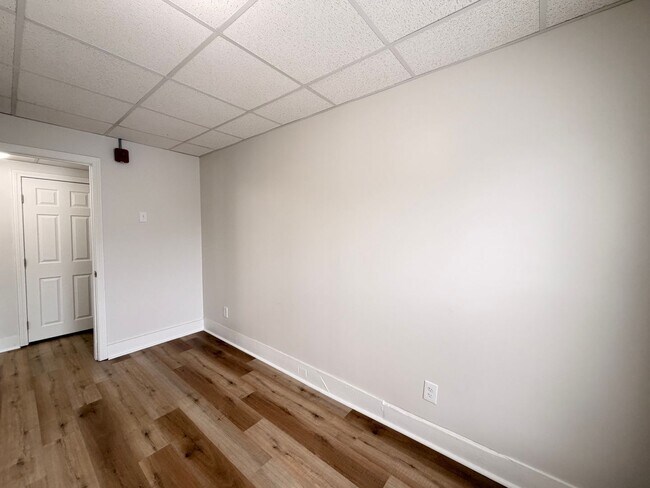 Building Photo - 659 Chestnut St
