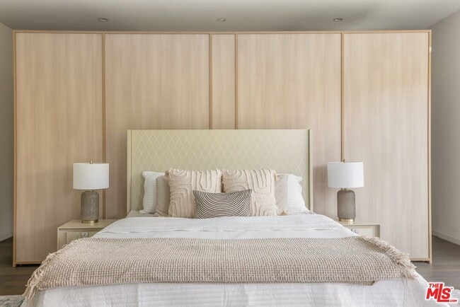 Building Photo - 12443 Sunset Blvd