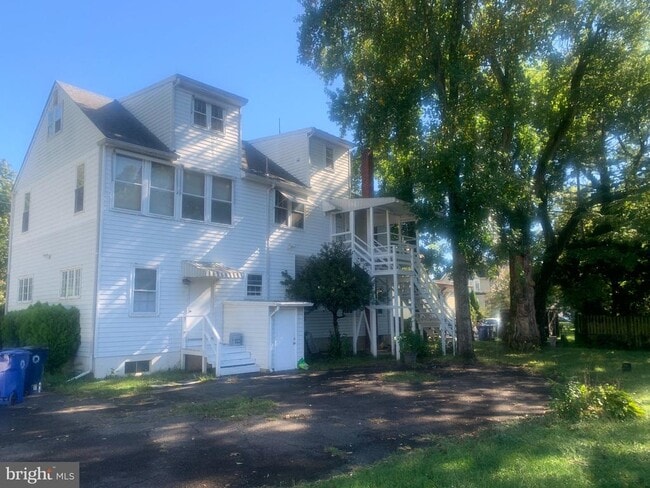 Building Photo - 915 Stone Rd