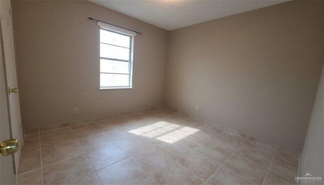 Building Photo - 19 Orange St