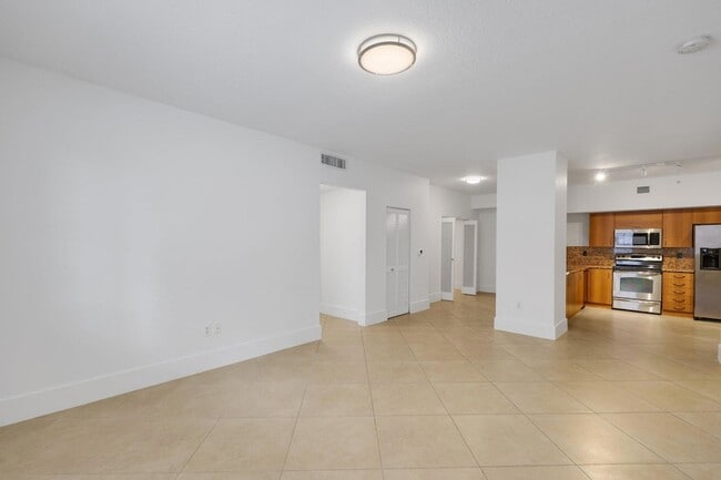 Building Photo - 250 NE 3rd Ave