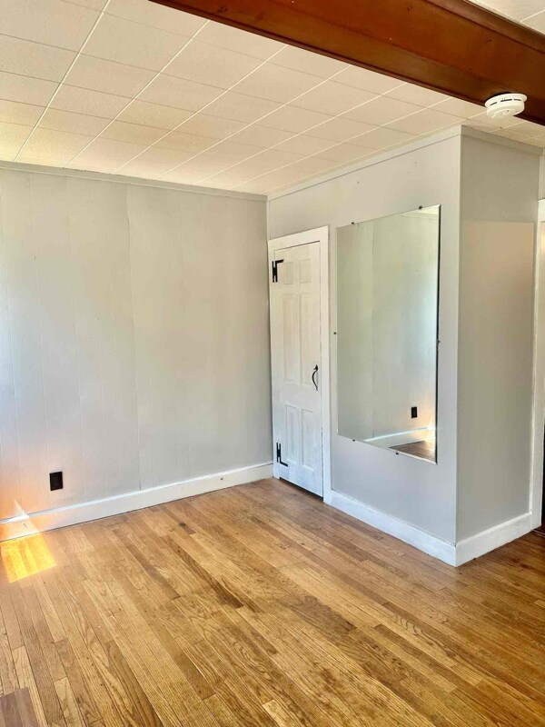 Building Photo - 26-28-28 Park Dr