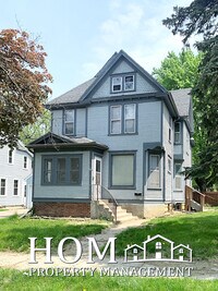 Building Photo - 127 Center St