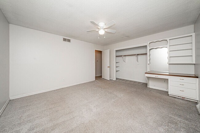 Building Photo - 1107 S Jackson St