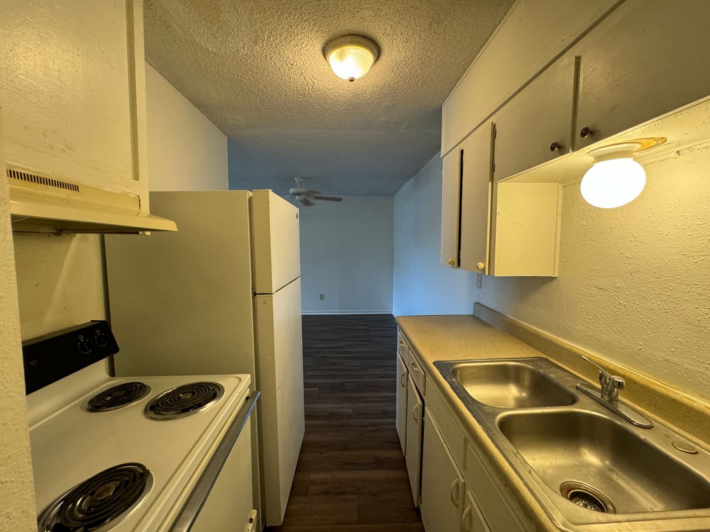 Building Photo - 505 Sunset Ln