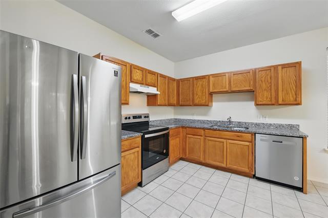 Building Photo - 5113 Raymond Dr