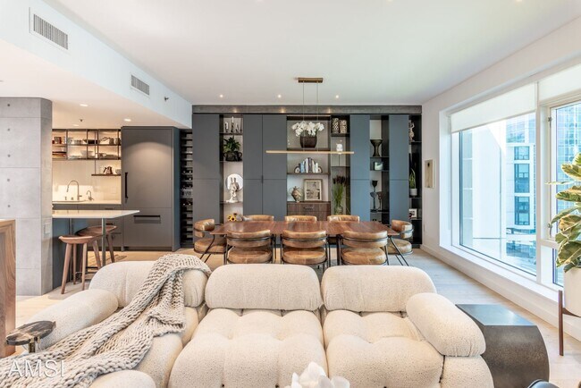 Building Photo - 3 br, 2.5 bath House - 489 Harrison Street...