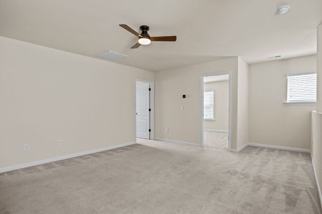 Building Photo - 4320 Lyman Ave