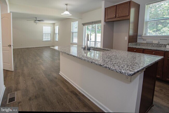 Building Photo - 1600 Hudgins Farm Cir