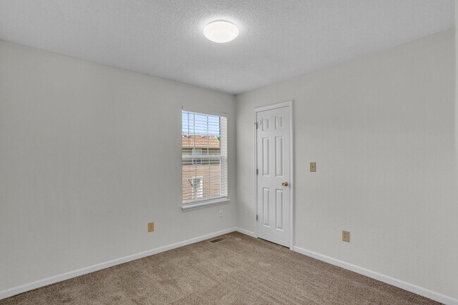 Building Photo - 4401-4403 Cheryl Ct.