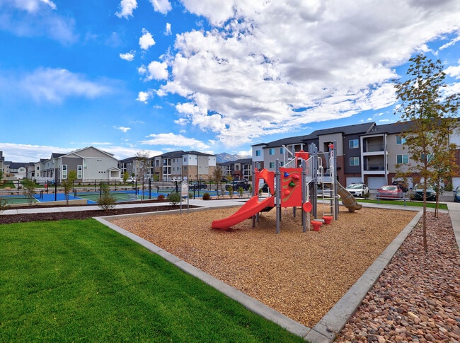 Building Photo - 1377 N Sage Dr