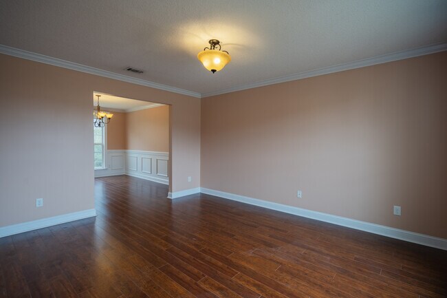 Building Photo - 157 Outpost Trl