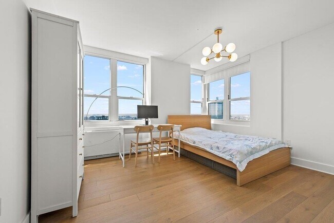 Building Photo - 88 Morgan St