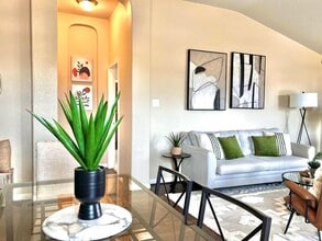 Building Photo - 11235 Silver Rose