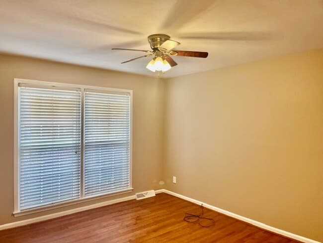 Building Photo - 32 Donley Dr NW