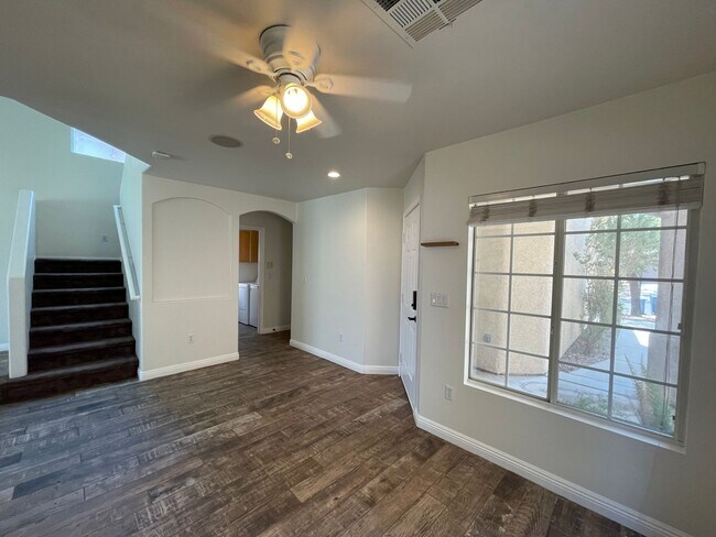 Building Photo - 11016 Linden Leaf Ave