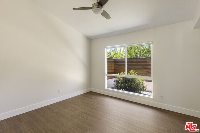 Building Photo - 22427 De Kalb Dr