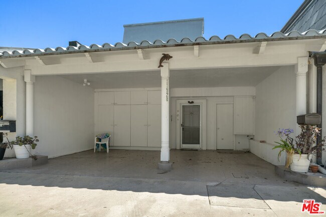 Building Photo - 11928 S Beach Club Way