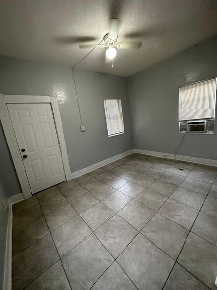 Building Photo - 707 Franklin St