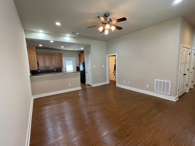 Building Photo - 1104 Neff St