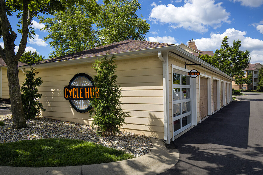 Cycle Hub and Repair Station - Castle Creek Apartments