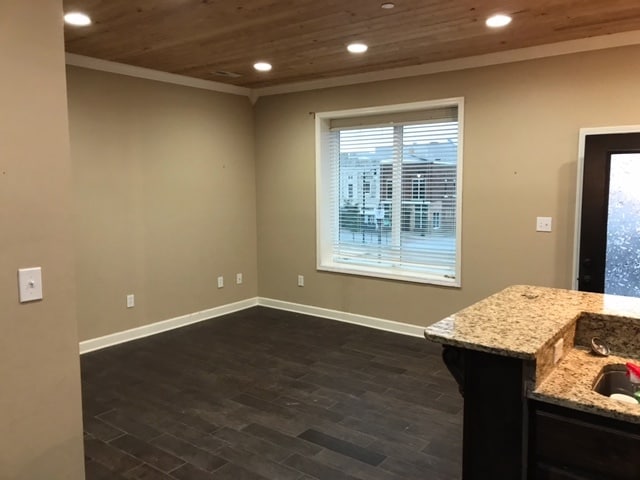 Building Photo - 311 Raleigh Ave