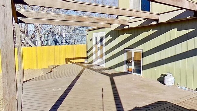 Building Photo - 11409 Jay St