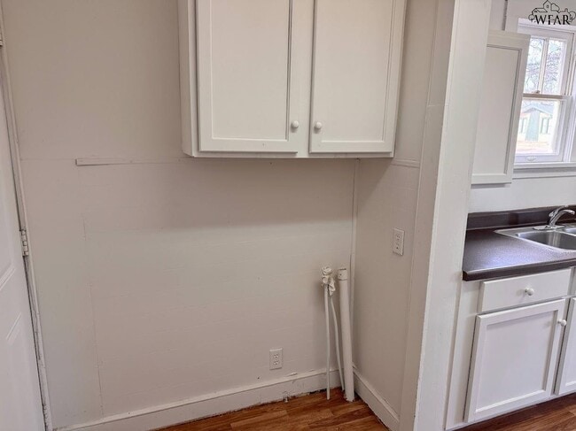 Building Photo - 2209 Talunar Ln