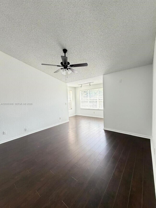 Building Photo - 12950 Vista Isles Dr